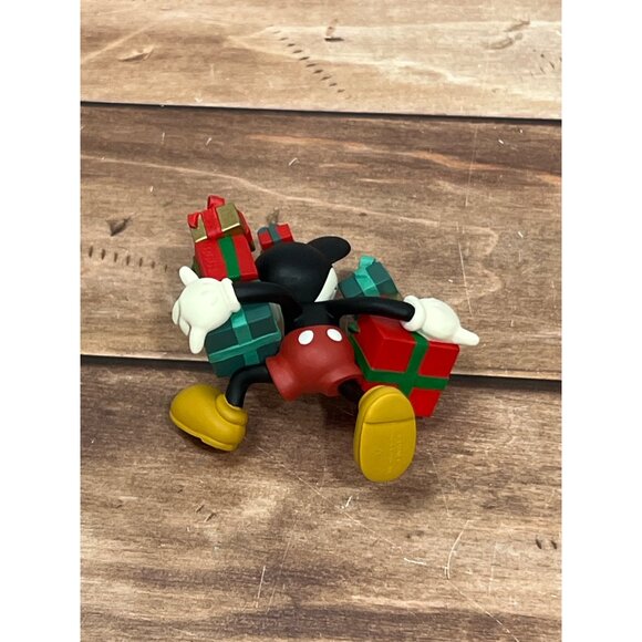 1998 HALLMARK KEEPSAKE ORNAMENT QXD4006 READY FOR CHRISTMAS MICKEY & CO. ARCHIVE - Picture 7 of 11